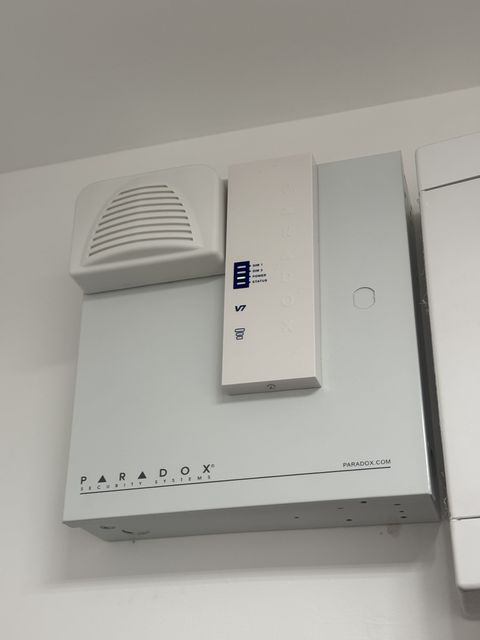 Paradox centrala sa GSM modulom