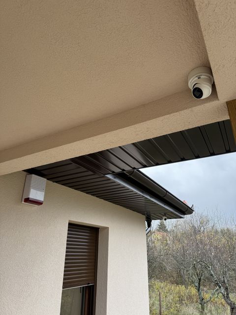 Hikvision turret kamera na terasi