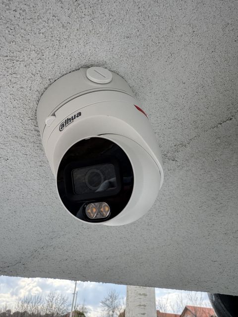 Dahua turret kamera na plafonu