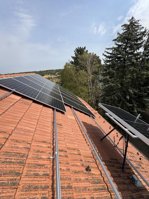 Solarni paneli na crepu i dodatna konstrukcija
